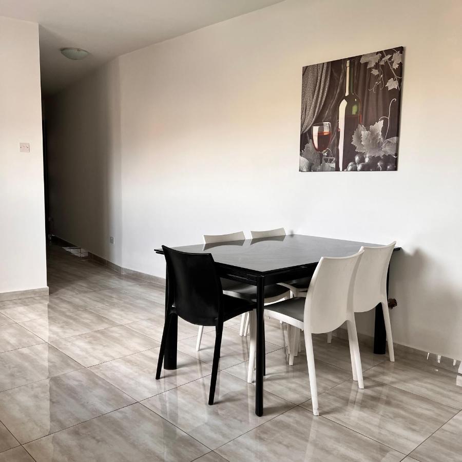 F5 Room 1, Private Double Room With Private Bathroom And Balcony In Shared Flat Мсида Екстериор снимка