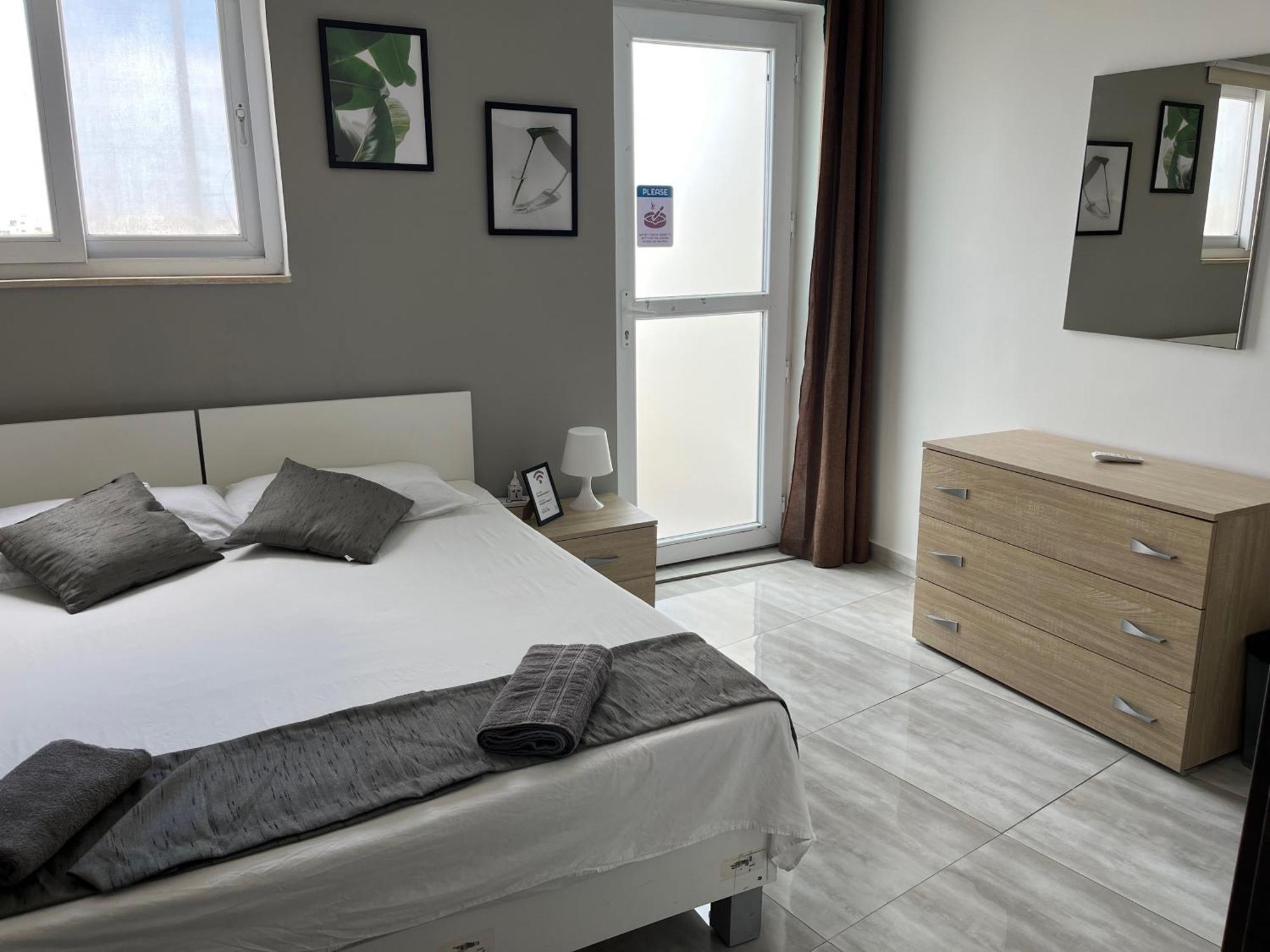 F5 Room 1, Private Double Room With Private Bathroom And Balcony In Shared Flat Мсида Екстериор снимка