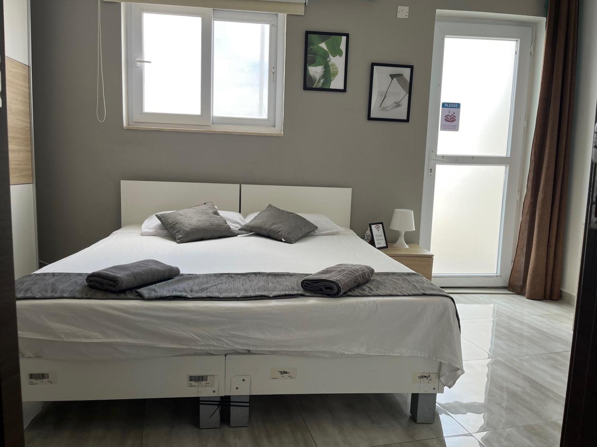 F5 Room 1, Private Double Room With Private Bathroom And Balcony In Shared Flat Мсида Екстериор снимка